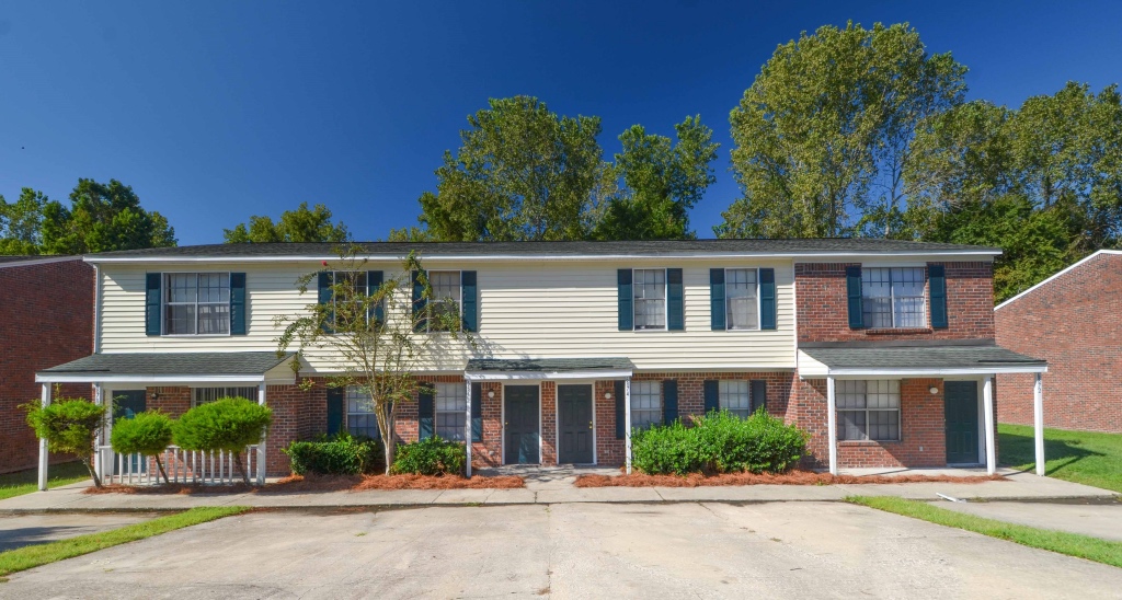exterior view at KRC Chester Place Townhomes located in North Charleston, SC